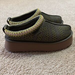 Women’s UGG Tazz Maxi Tasman Slipper Burnt Olive size 8